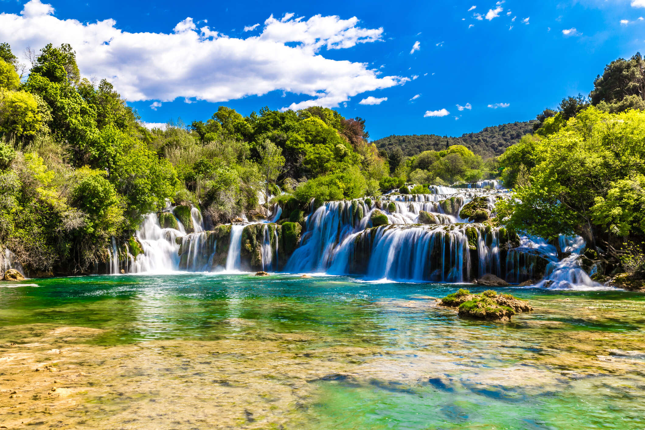 The Majestic Skradinski Buk Waterfalls in Krka National Park – 68617872 (c) Zmphoto24 | Dreamstime.com